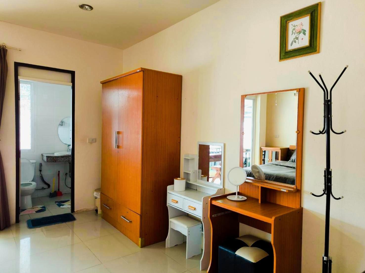Nu Phuket Airport Resident 1 Bed & Breakfast Nai Yang Exterior photo
